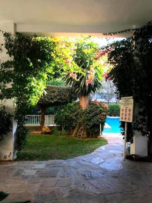 Central Beach Apartment With Free Parking And Pool Marbella Zewnętrze zdjęcie